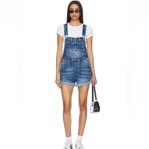 We The Free Ziggy Shortall in Mantra